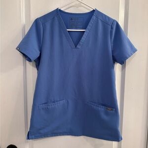 Figs Casma Three-Pocket Scrub Top Ceil Blue XS